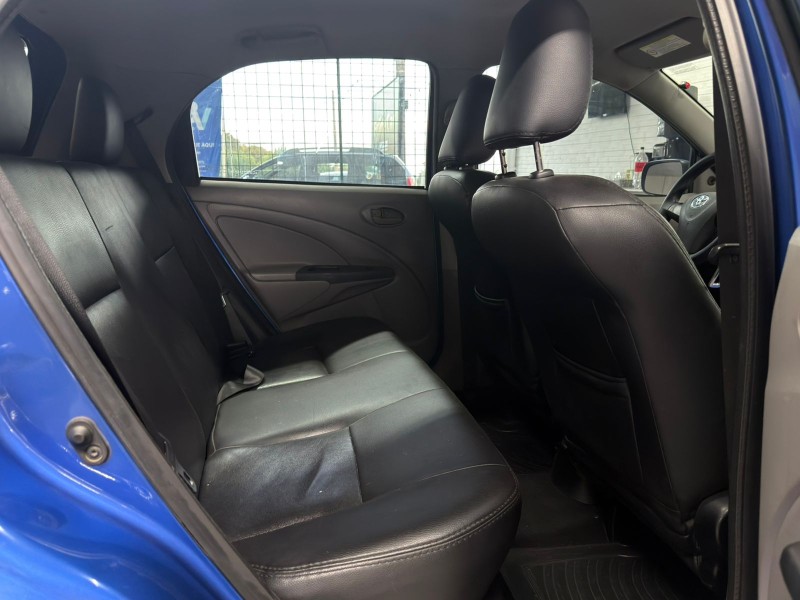 ETIOS 1.3 XS 16V FLEX 4P MANUAL - 2013 - CAXIAS DO SUL