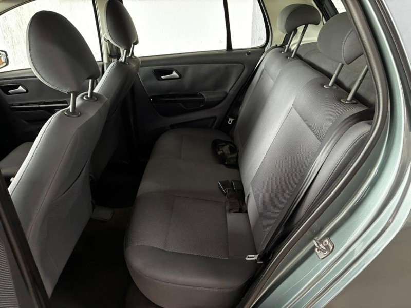 FOX 1.0 MI 8V FLEX 4P MANUAL - 2011 - BOM PRINCíPIO