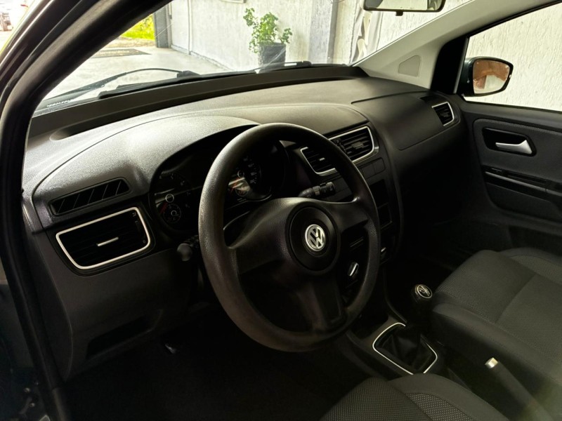 FOX 1.0 MI 8V FLEX 4P MANUAL - 2011 - BOM PRINCíPIO