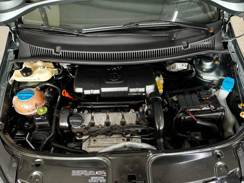 FOX 1.0 MI 8V FLEX 4P MANUAL - 2011 - BOM PRINCíPIO