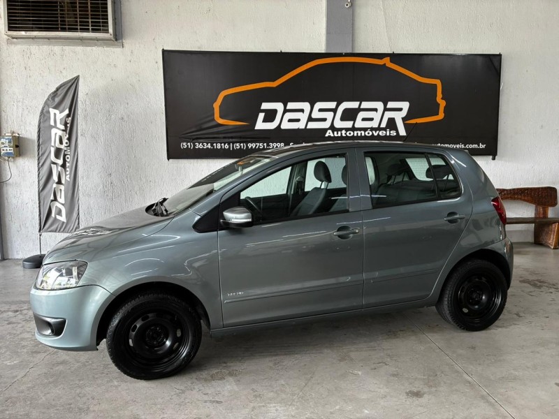 FOX 1.0 MI 8V FLEX 4P MANUAL - 2011 - BOM PRINCíPIO