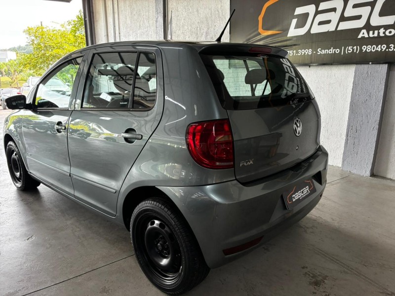 FOX 1.0 MI 8V FLEX 4P MANUAL - 2011 - BOM PRINCíPIO