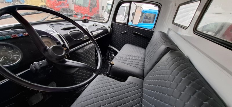 L-1313  - 1979 - PORTãO