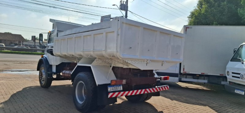 L-1313  - 1979 - PORTãO