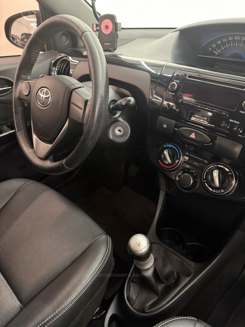 ETIOS CROSS 1.5 16V FLEX 4P MANUAL - 2015 - CAXIAS DO SUL