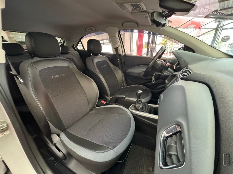ONIX 1.4 MPFI ACTIV 8V FLEX 4P MANUAL - 2019 - CAXIAS DO SUL