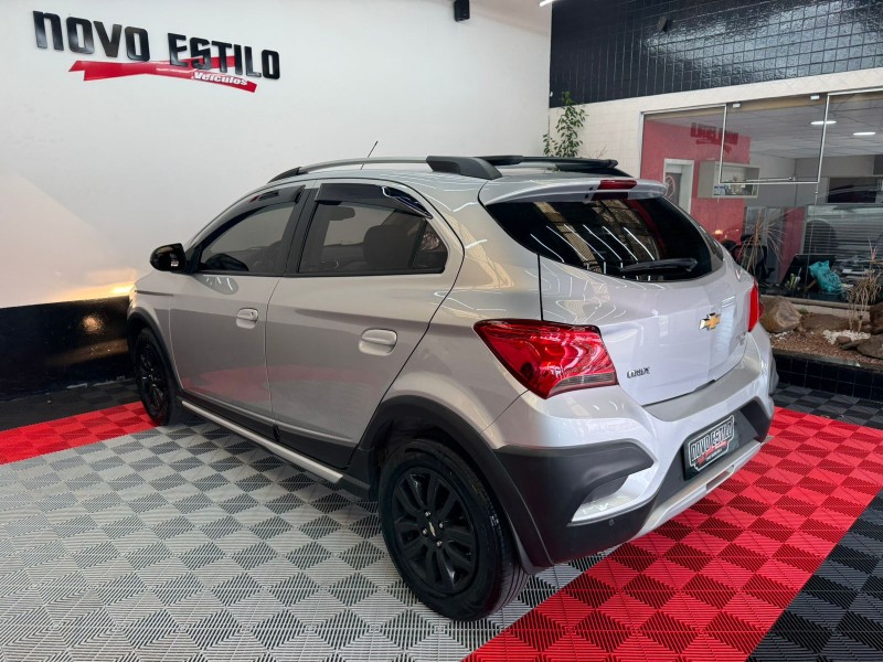 ONIX 1.4 MPFI ACTIV 8V FLEX 4P MANUAL - 2019 - CAXIAS DO SUL