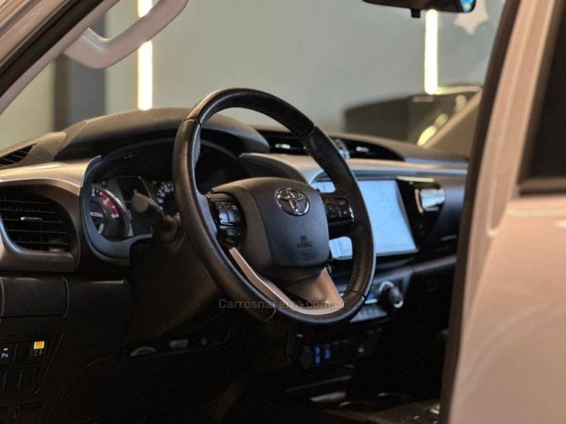 HILUX 2.8 SR 4X4 CD 16V DIESEL 4P AUTOMÁTICO - 2024 - CAXIAS DO SUL