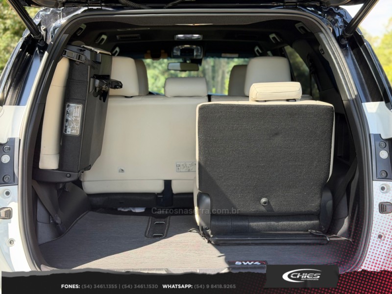 HILUX SW4 2.8 SRX 4X4 DIAMOND 16V TURBO DIESEL 4P 7 LUGARES AUTOMÁTICO - 2024 - CARLOS BARBOSA