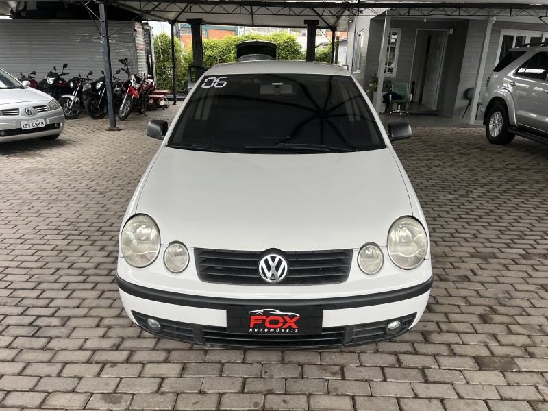 POLO 1.6 MI 8V FLEX 4P MANUAL - 2006 - CAXIAS DO SUL