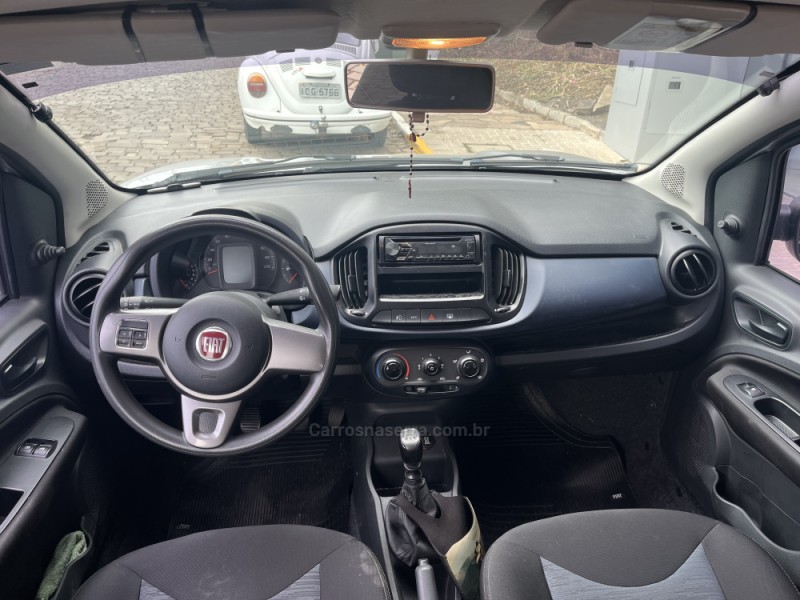 UNO 1.0 EVO ATTRACTIVE 8V FLEX 4P MANUAL - 2017 - VERANóPOLIS