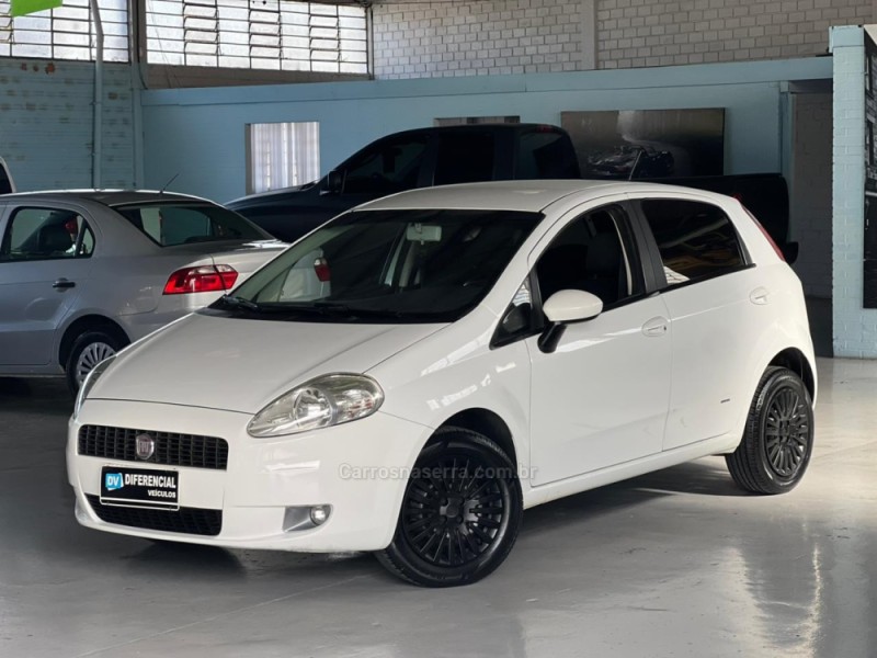 PUNTO 1.4 ATTRACTIVE 8V FLEX 4P MANUAL