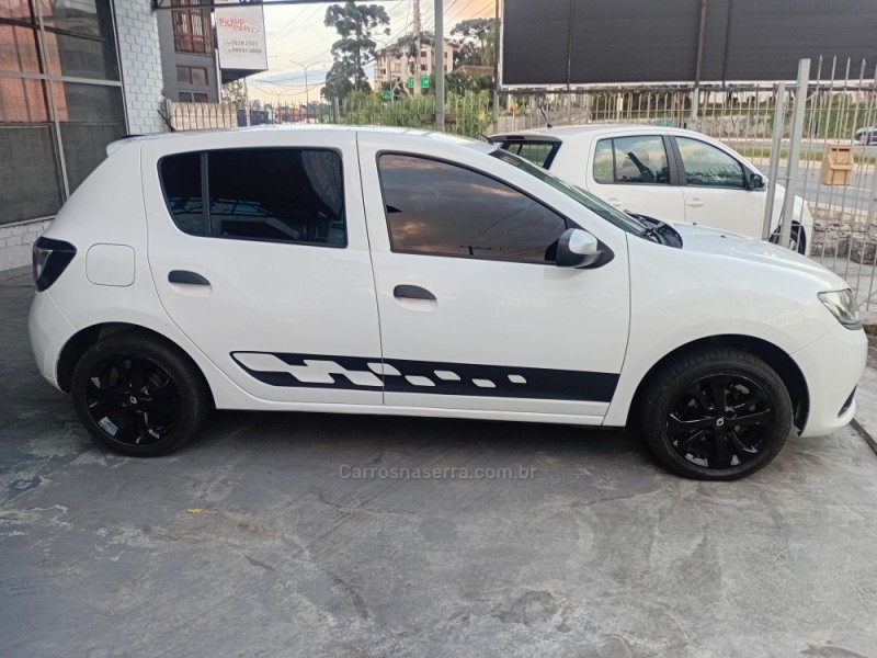 SANDERO 1.0 AUTHENTIQUE 12V FLEX 4P MANUAL - 2017 - CAXIAS DO SUL