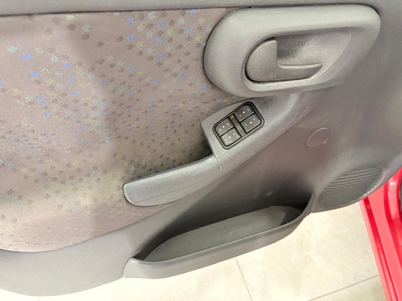 CORSA 1.0 MPFI MAXX 8V FLEX 4P MANUAL - 2011 - FARROUPILHA