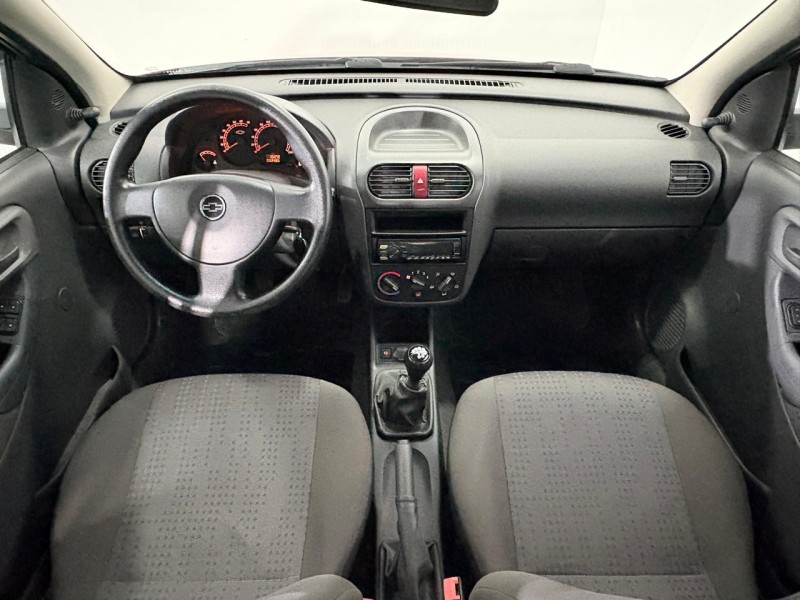 CORSA 1.0 MPFI MAXX 8V FLEX 4P MANUAL - 2011 - FARROUPILHA