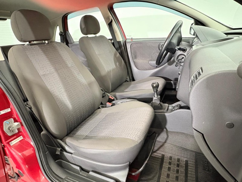 CORSA 1.0 MPFI MAXX 8V FLEX 4P MANUAL - 2011 - FARROUPILHA