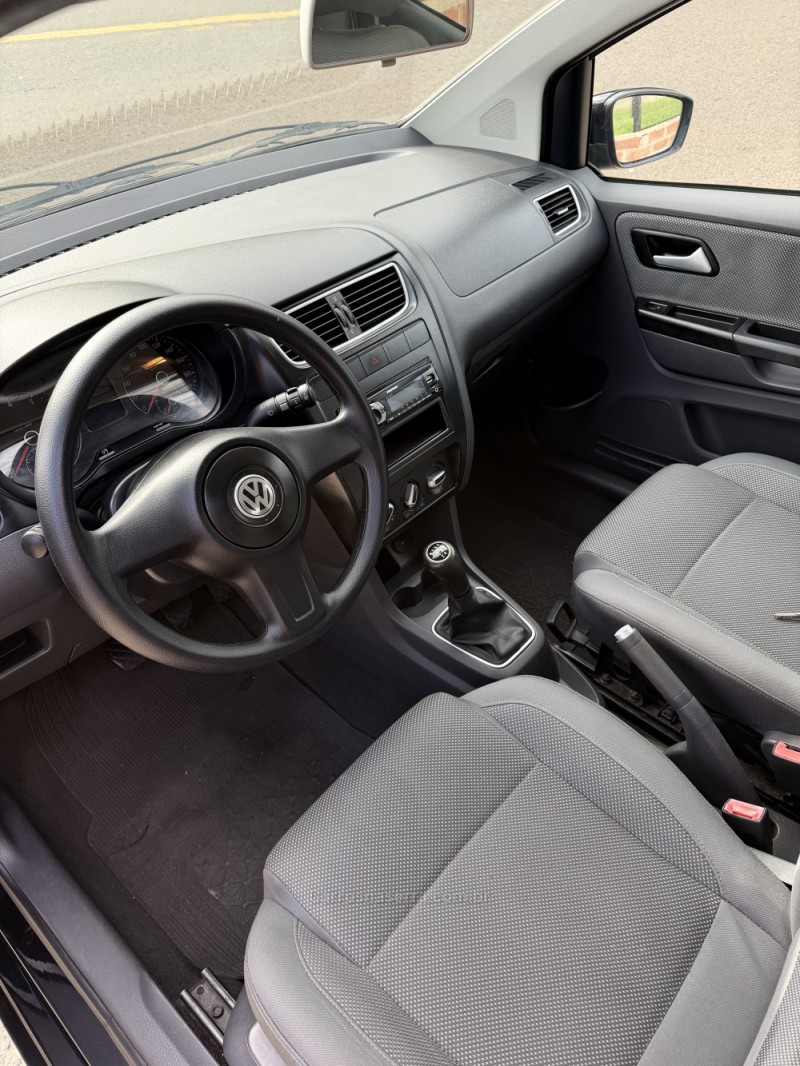 FOX 1.0 MI 8V FLEX 4P MANUAL - 2011 - NOVA PETRóPOLIS