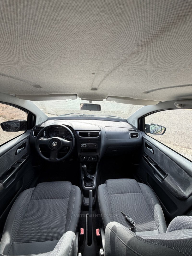 FOX 1.0 MI 8V FLEX 4P MANUAL - 2011 - NOVA PETRóPOLIS