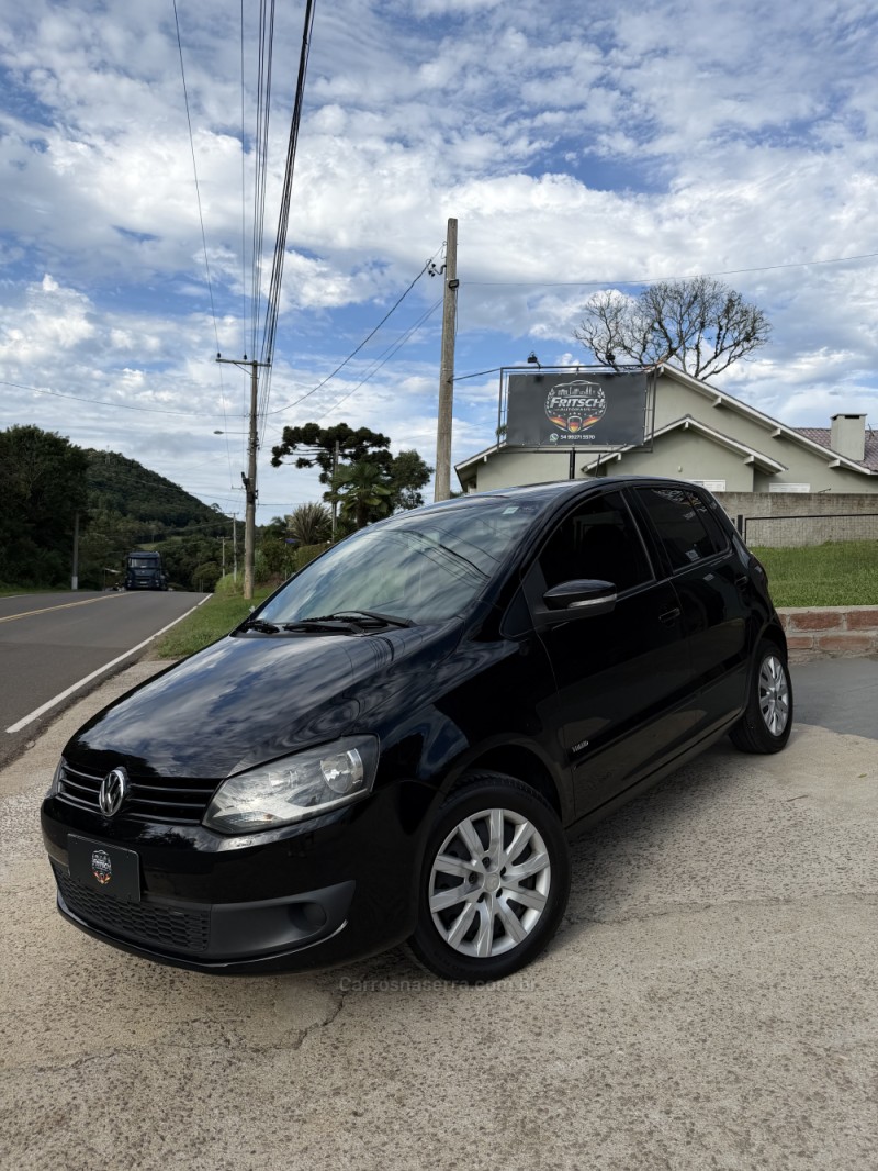 FOX 1.0 MI 8V FLEX 4P MANUAL - 2011 - NOVA PETRóPOLIS