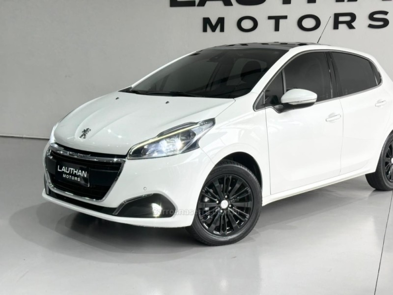 208 1.6 GRIFFE 16V FLEX 4P AUTOMÁTICO - 2017 - NOVO HAMBURGO