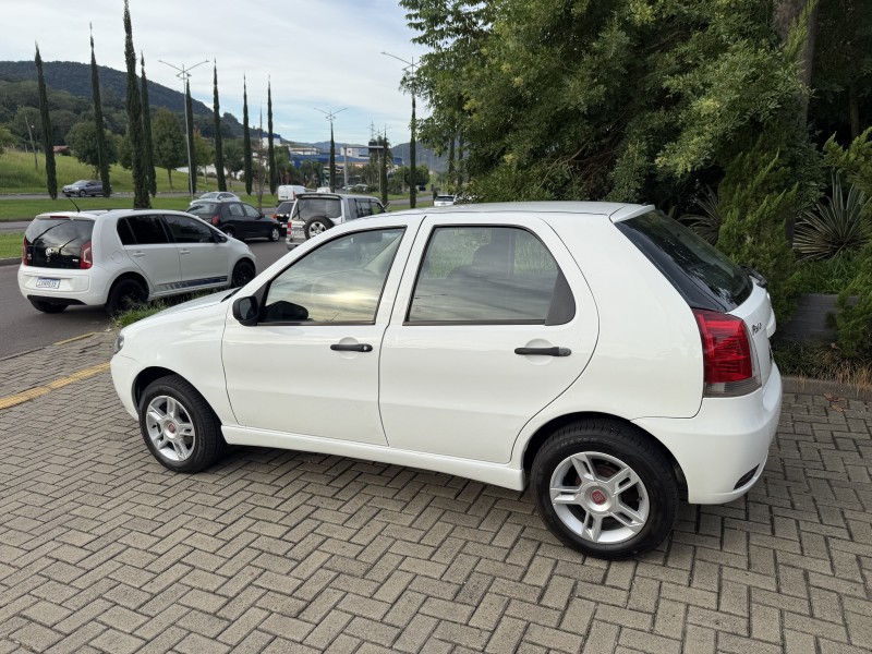 PALIO  - 2010 - FELIZ