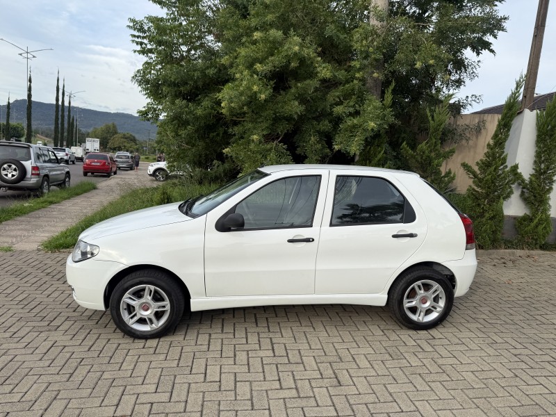 PALIO  - 2010 - FELIZ