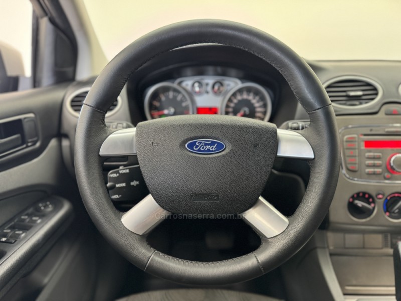 FOCUS 2.0 GLX 16V FLEX 4P AUTOMÁTICO - 2013 - CARLOS BARBOSA