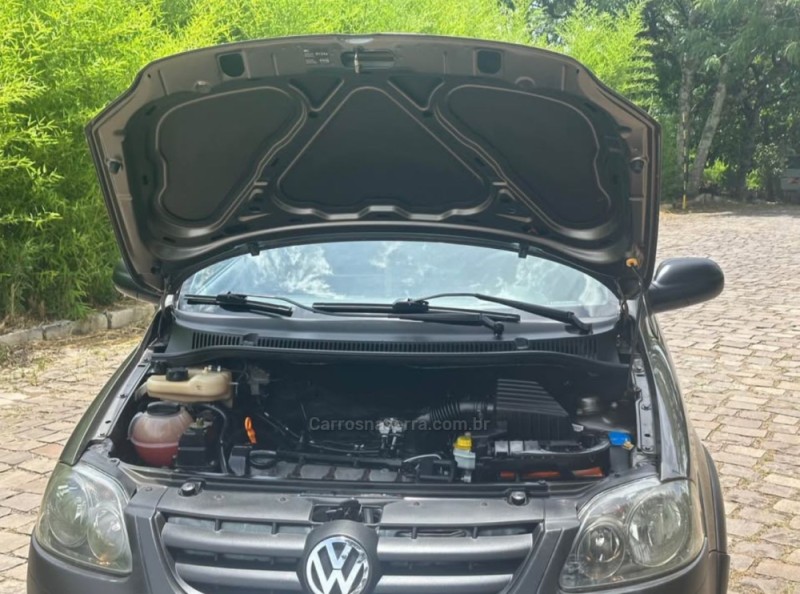 CROSSFOX 1.6 MI FLEX 8V 4P MANUAL - 2010 - NOVA PRATA