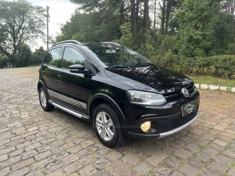 CROSSFOX 1.6 MI FLEX 8V 4P MANUAL - 2011 - NOVA PRATA