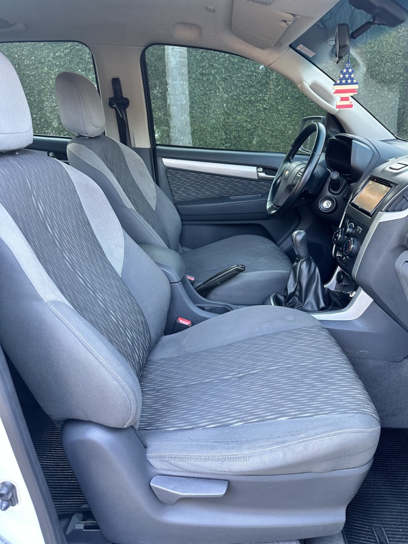 S10 2.4 LT 4X2 CD 8V FLEX 4P MANUAL - 2014 - CAXIAS DO SUL