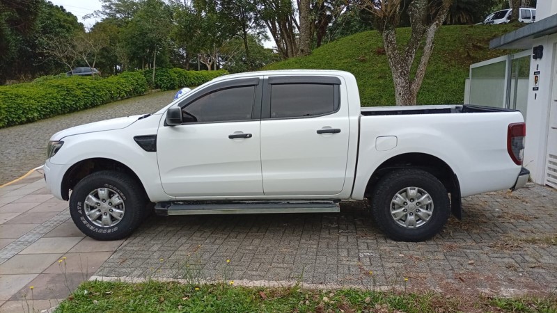 RANGER 2.5 XLS 4X2 CD 16V FLEX 4P MANUAL - 2015 - FARROUPILHA