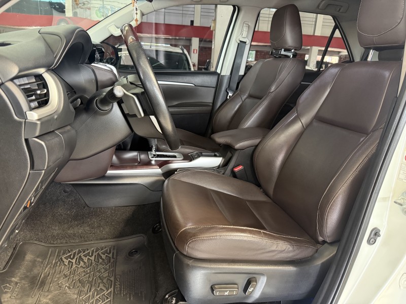 HILUX SW4 2.8 SRX 4X4 16V TURBO INTERCOOLER DIESEL 4P AUTOMÁTICO - 2017 - FARROUPILHA