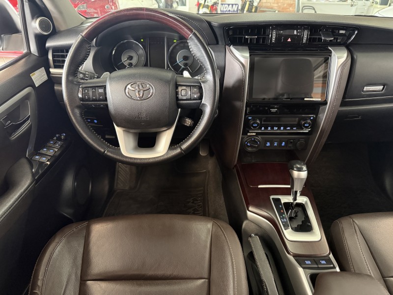 HILUX SW4 2.8 SRX 4X4 16V TURBO INTERCOOLER DIESEL 4P AUTOMÁTICO - 2017 - FARROUPILHA