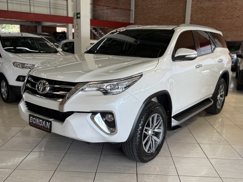 hilux sw4 2.8 srx 4x4 16v turbo intercooler diesel 4p automatico 2017 farroupilha