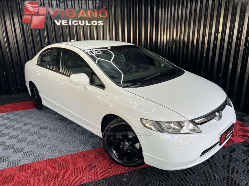 CIVIC 1.8 LXS 16V GASOLINA 4P MANUAL - 2008 - CAXIAS DO SUL