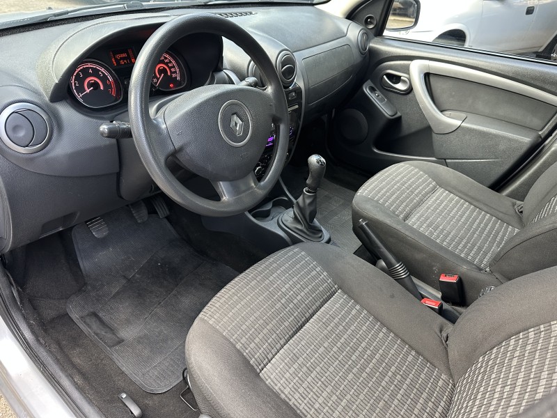 SANDERO 1.0 EXPRESSION 16V FLEX 4P MANUAL - 2014 - CAXIAS DO SUL