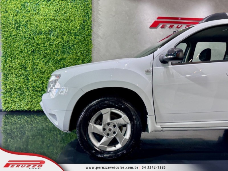 DUSTER 2.0 DYNAMIQUE 4X2 16V FLEX 4P AUTOMÁTICO - 2014 - NOVA PRATA