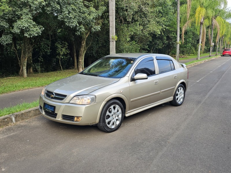 ASTRA 2.0 MPFI ADVANTAGE 8V FLEX 4P MANUAL - 2011 - CAMPO BOM
