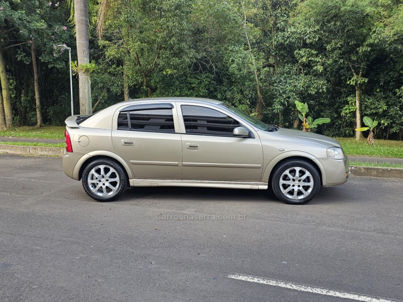 ASTRA 2.0 MPFI ADVANTAGE 8V FLEX 4P MANUAL - 2011 - CAMPO BOM