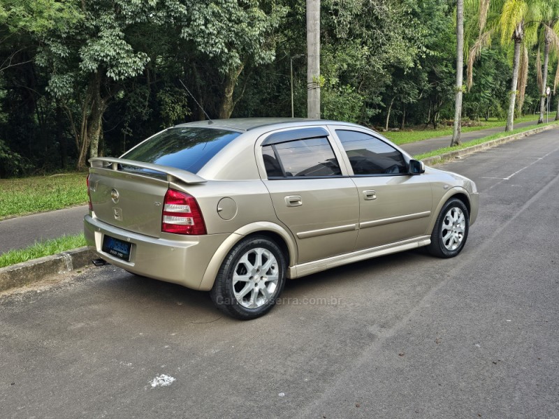ASTRA 2.0 MPFI ADVANTAGE 8V FLEX 4P MANUAL - 2011 - CAMPO BOM