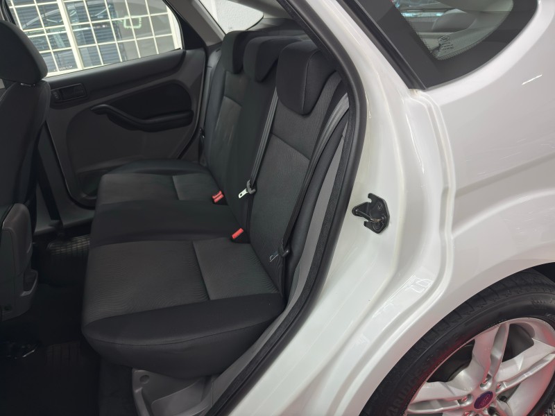 FOCUS 1.6 GLX 16V FLEX 4P MANUAL - 2012 - CAXIAS DO SUL