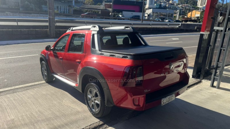 DUSTER OROCH 1.6 16V FLEX DYNAMIQUE 4P MANUAL - 2016 - CAXIAS DO SUL