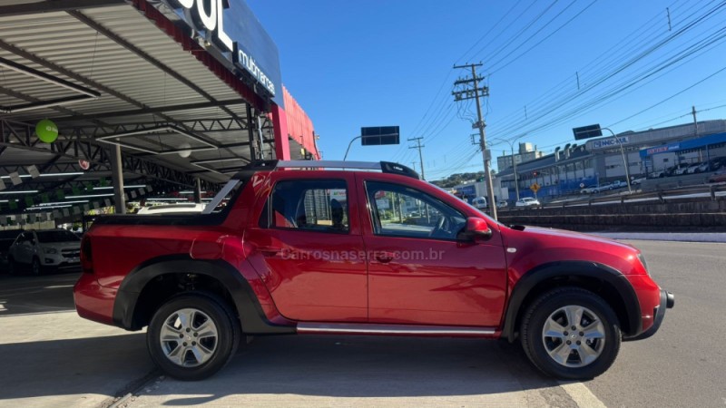 DUSTER OROCH 1.6 16V FLEX DYNAMIQUE 4P MANUAL - 2016 - CAXIAS DO SUL