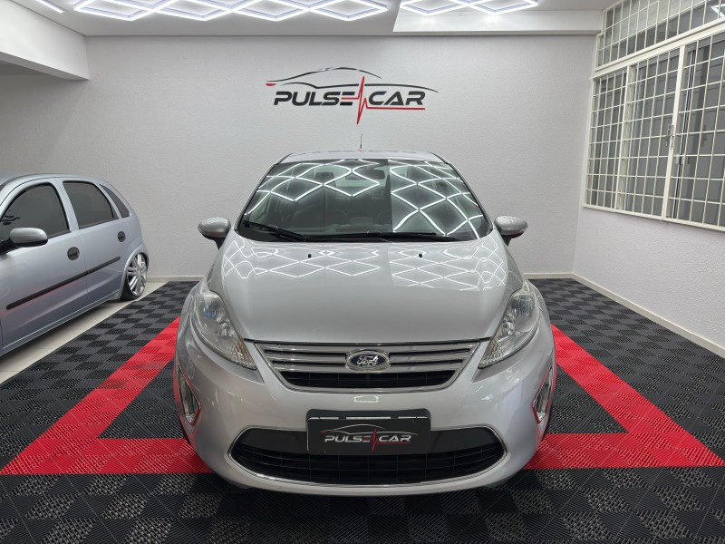 FIESTA 1.6 SE SEDAN 16V FLEX 4P MANUAL - 2012 - CAXIAS DO SUL