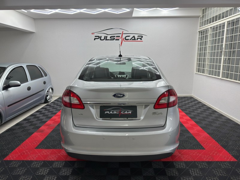 FIESTA 1.6 SE SEDAN 16V FLEX 4P MANUAL - 2012 - CAXIAS DO SUL