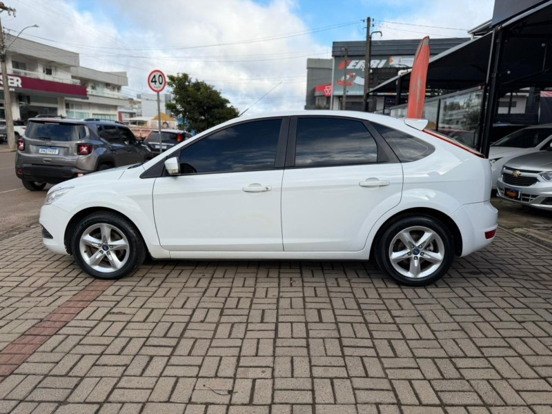 FOCUS 1.6 GLX 16V FLEX 4P MANUAL - 2012 - LAGOA VERMELHA