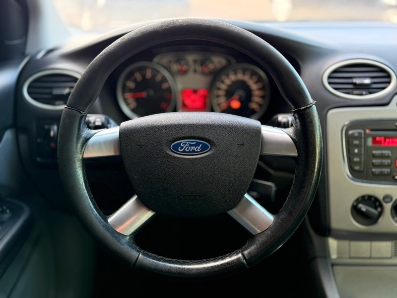 FOCUS 1.6 GLX 16V FLEX 4P MANUAL - 2012 - LAGOA VERMELHA