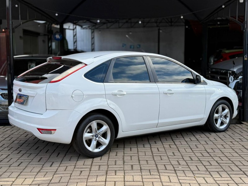 FOCUS 1.6 GLX 16V FLEX 4P MANUAL - 2012 - LAGOA VERMELHA