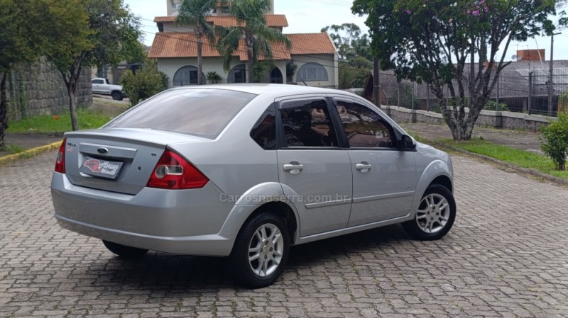 FIESTA 1.6 MPI CLASS SEDAN 8V FLEX 4P MANUAL - 2010 - CAXIAS DO SUL