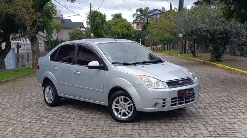FIESTA 1.6 MPI CLASS SEDAN 8V FLEX 4P MANUAL - 2010 - CAXIAS DO SUL